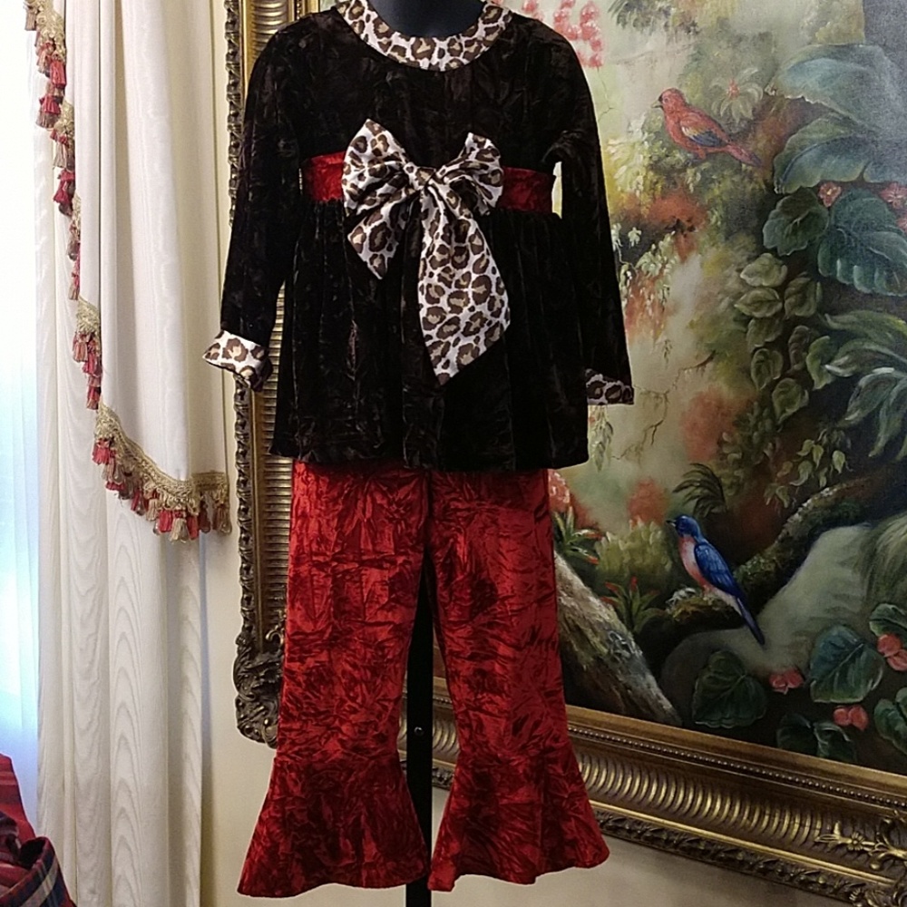 Peaches n Cream Girls Boutique Velvet Outfit Sz 3t